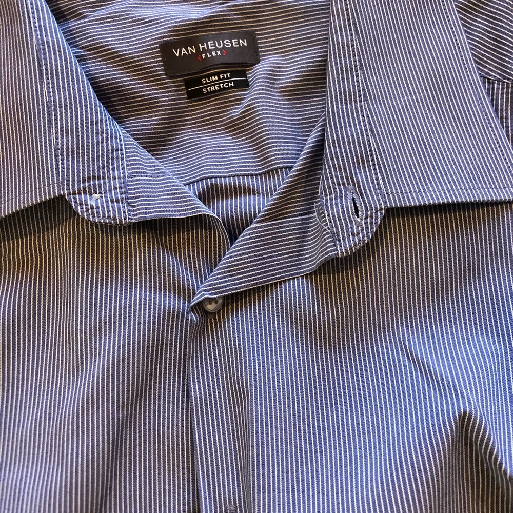 Men’s Van Huesen button down - Picture 4 of 4
